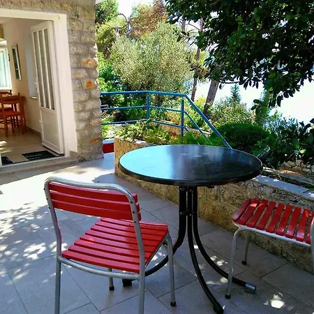 Vikendica Casita Liliana By The Sea *