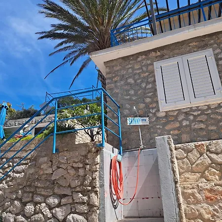 Casita Liliana By The Sea بيت للعطل مالي لوشينغْ